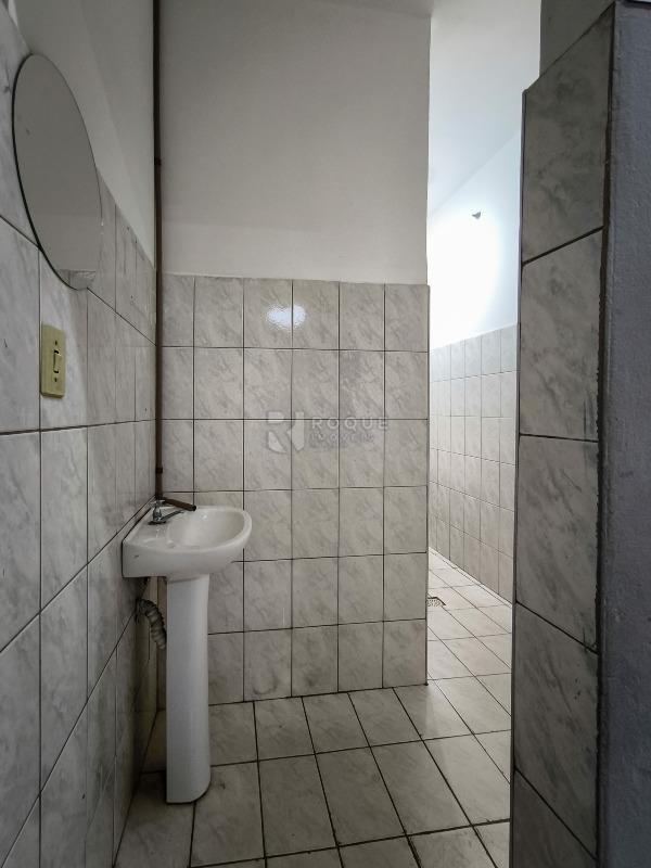 Barracão/Galpão à venda no bairro Jardim Parque Novo Mundo: BANHEIRO FEMININO