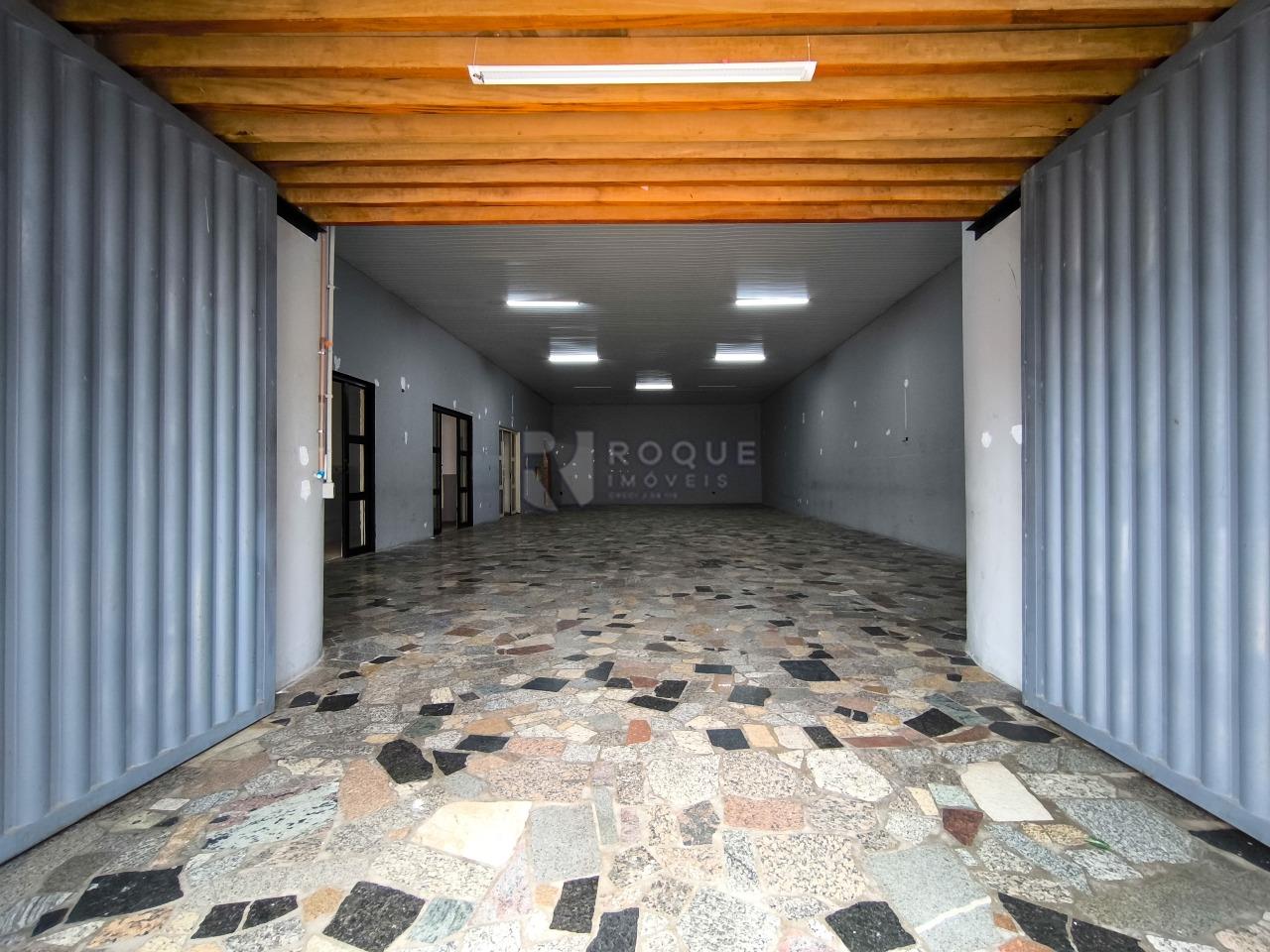 Barracão/Galpão à venda no bairro Jardim Parque Novo Mundo: ENTRADA