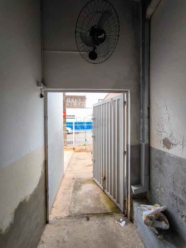 Barracão/Galpão à venda no bairro Jardim Parque Novo Mundo: ENTRADA LATERAL