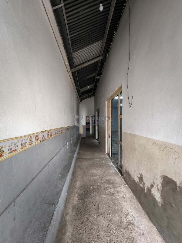 Barracão/Galpão à venda no bairro Jardim Parque Novo Mundo: CORREDOR LATERAL