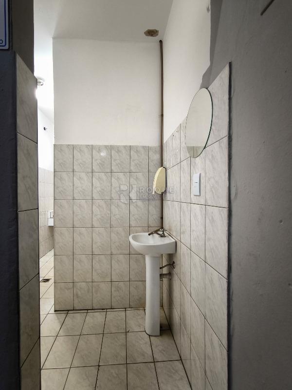 Barracão/Galpão à venda no bairro Jardim Parque Novo Mundo: BANHEIRO MASCULINO