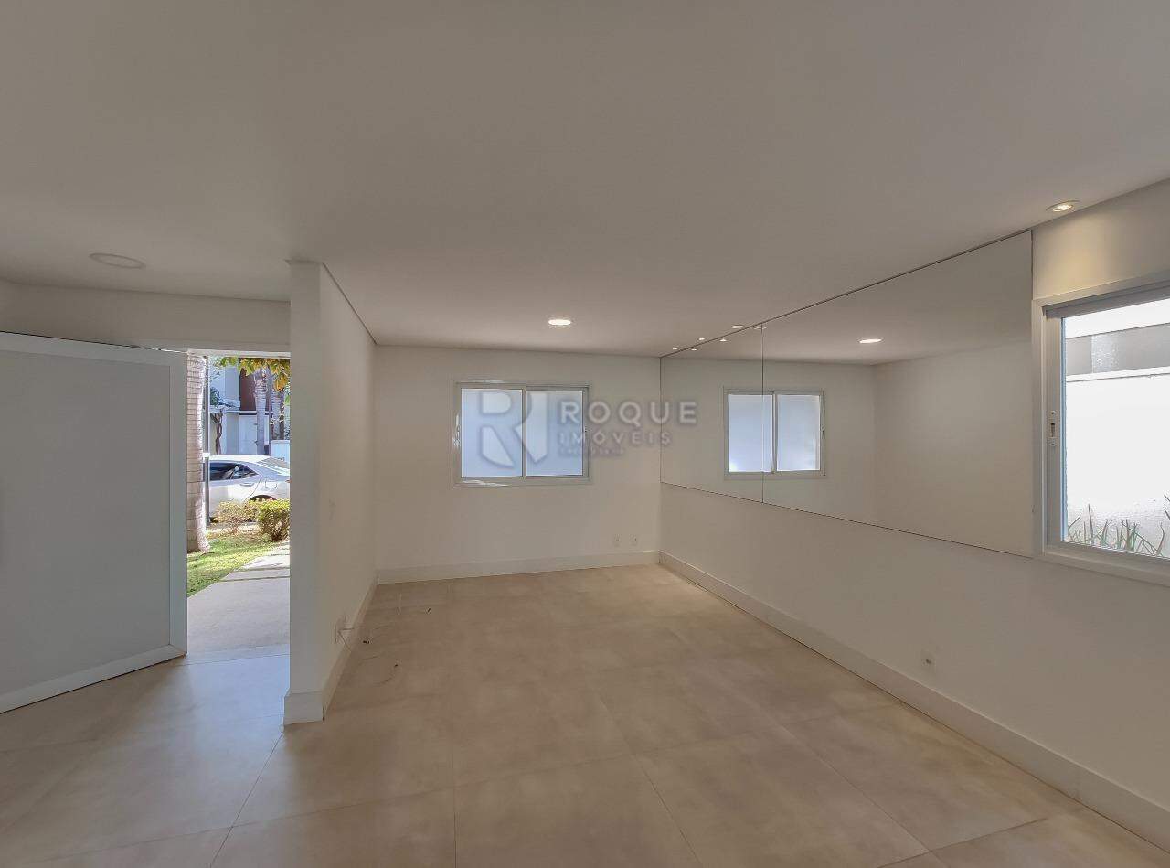 Casa em condomínio para aluguel no bairro Jardim Montezuma: Sala 