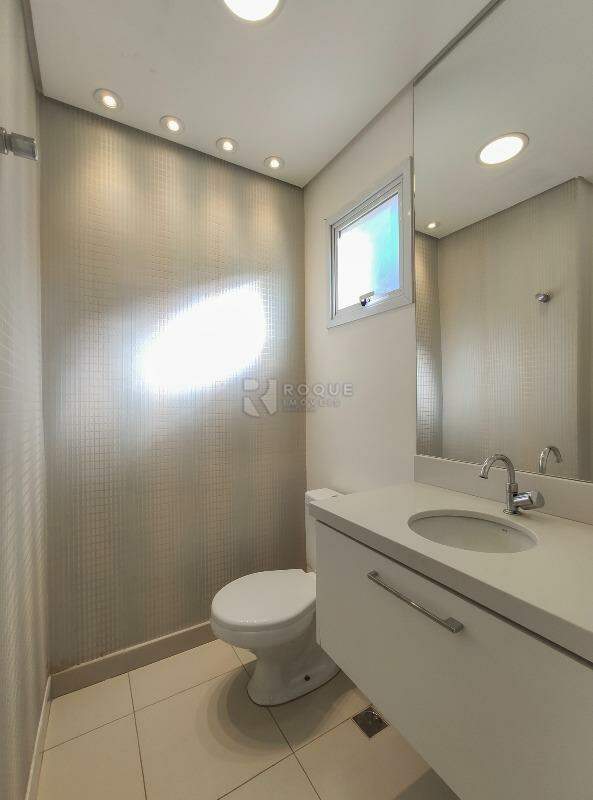 Casa em condomínio para aluguel no bairro Jardim Montezuma: Lavabo