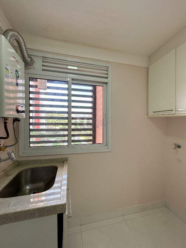 Apartamento para aluguel no bairro Jardim Aquárius: Área de serviço