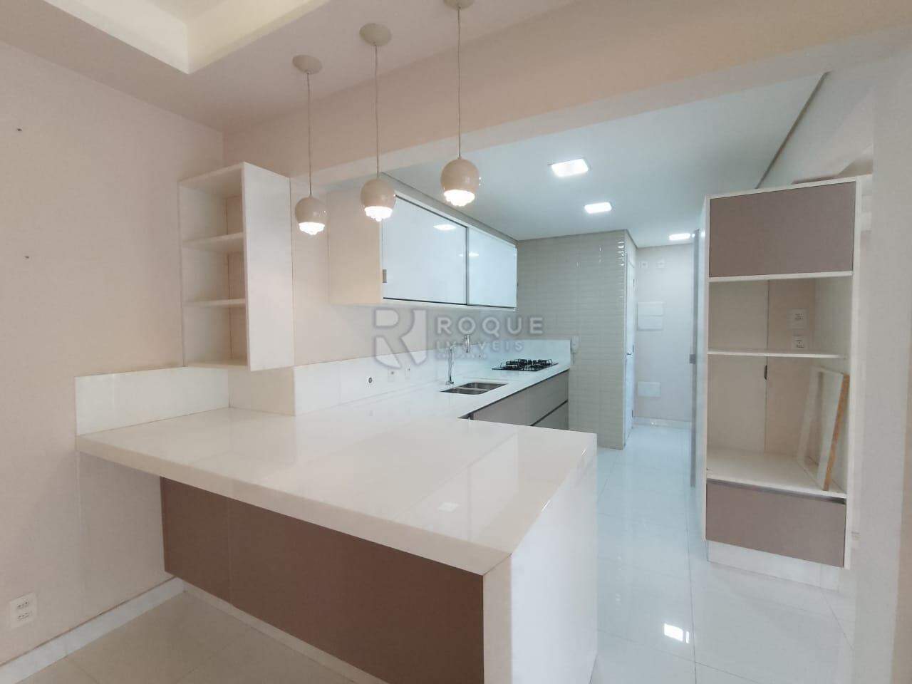 Apartamento para aluguel no bairro Jardim Aquárius: Cozinha 