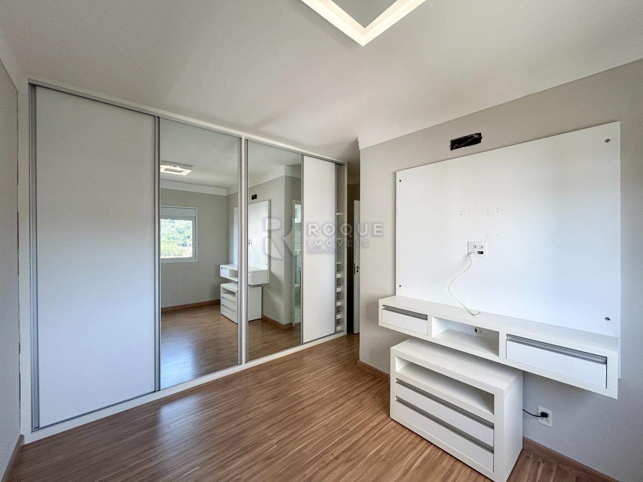 Apartamento para aluguel no bairro Jardim Aquárius: Suíte 2