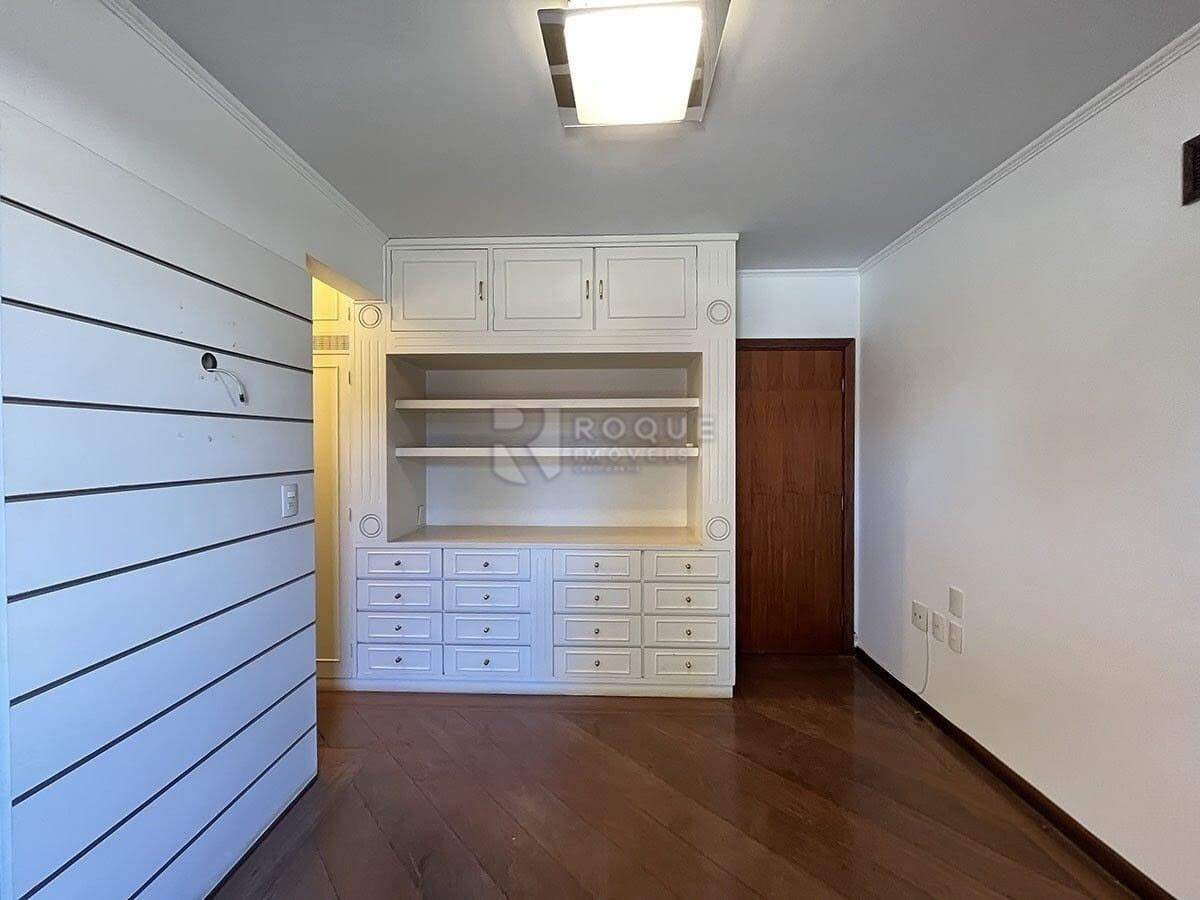 Apartamento para aluguel no bairro Centro: Dormitório Suíte 03
