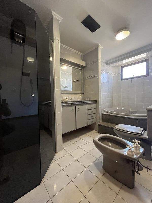 Apartamento para aluguel no bairro Centro: Wc suíte 02