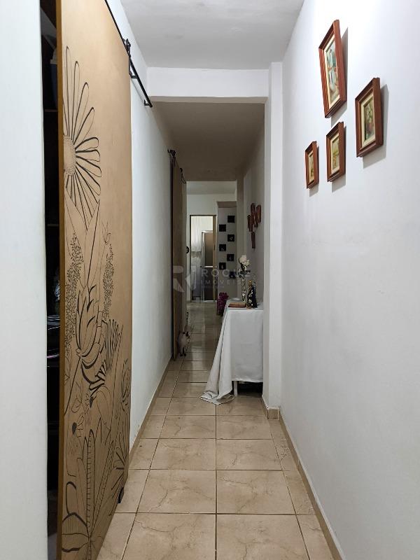 Casa Residencial à venda no bairro Jardim Boa Esperança: CORREDOR INTERNO