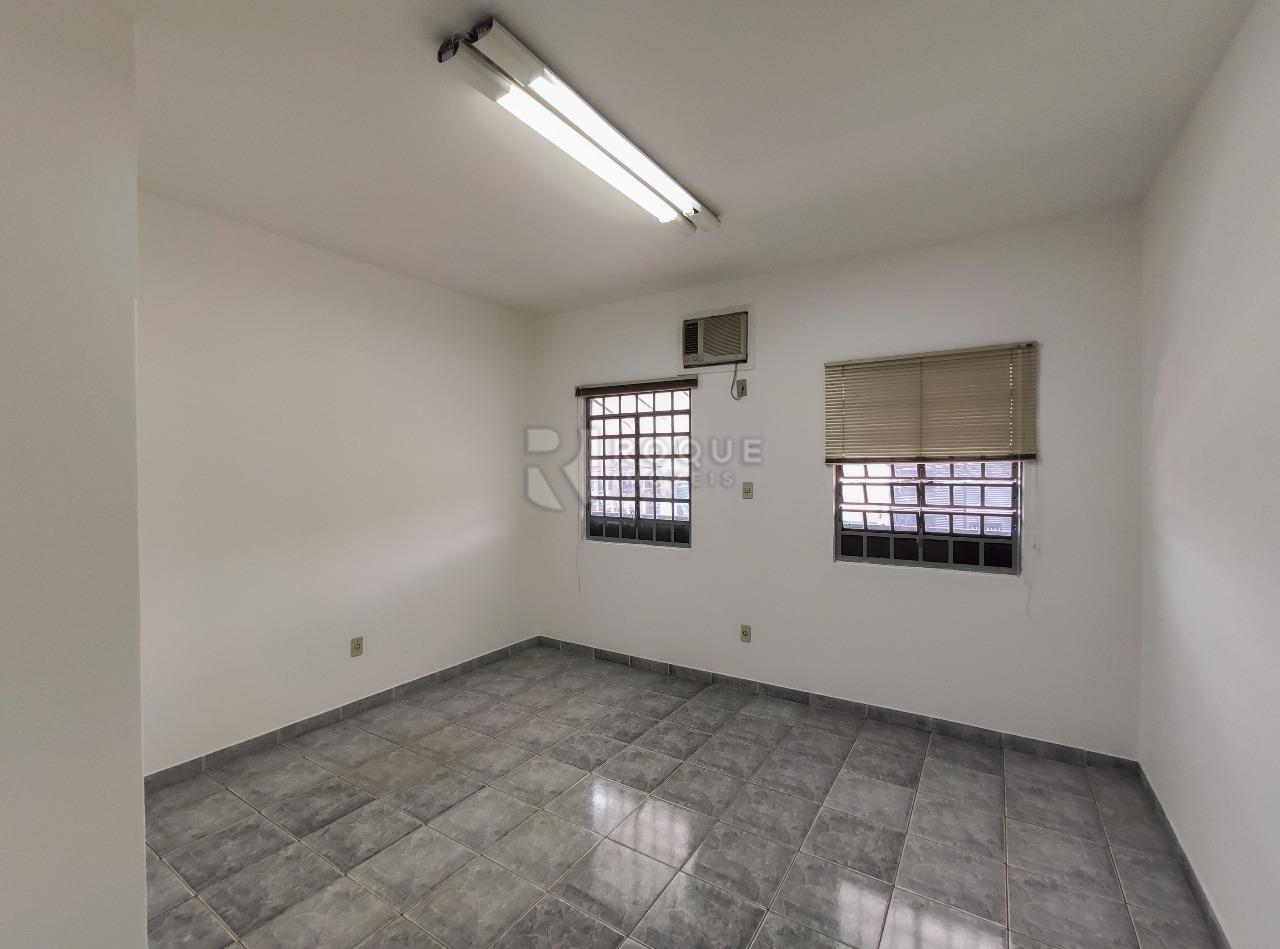 Prédio Comercial à venda no bairro Vila Claudia: Sala 3