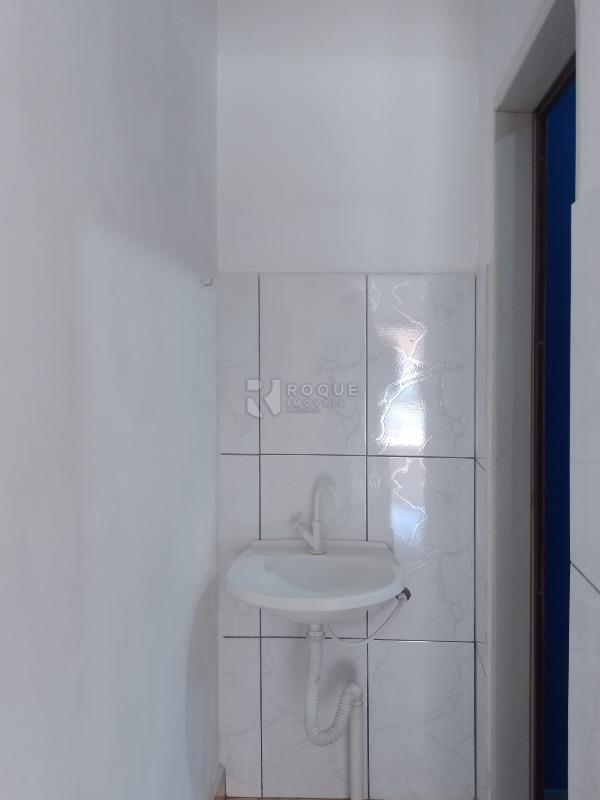 Salão para aluguel no bairro Parque Residencial Aeroporto: Lavatório social
