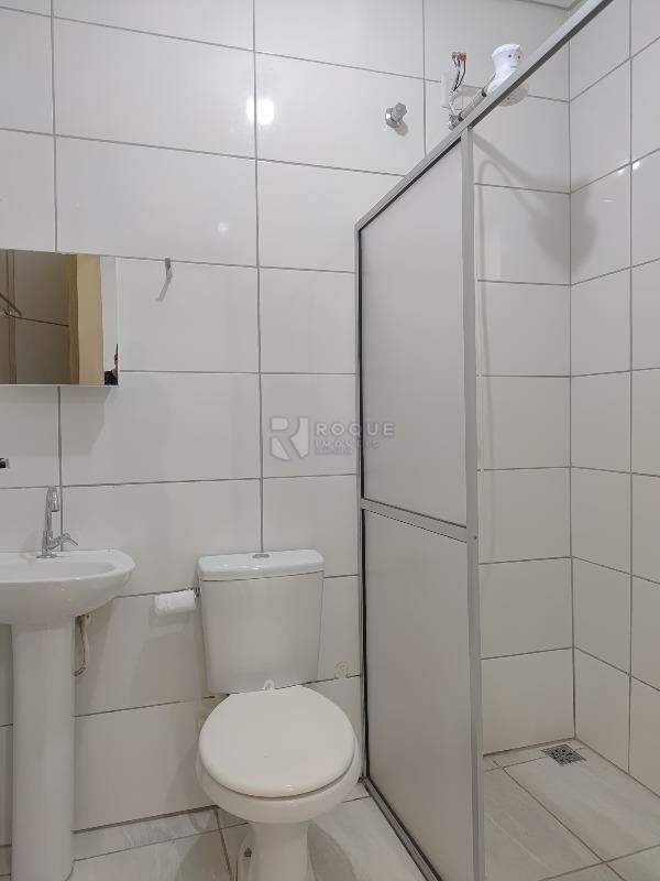 Kitnet para aluguel no bairro Jardim Cidade Universitária I: Wc social 