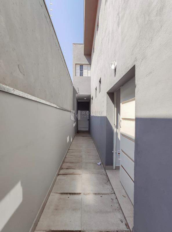Salão para aluguel no bairro Parque Residencial Santa Eulália: Corredor 