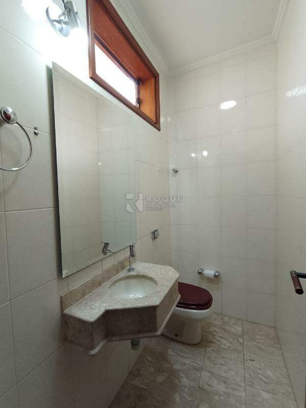Casa Residencial para aluguel no bairro Vila Primavera: Lavabo