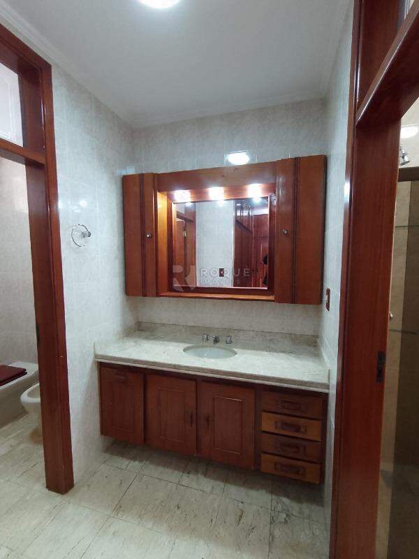 Casa Residencial para aluguel no bairro Vila Primavera: WC suíte segundo andar