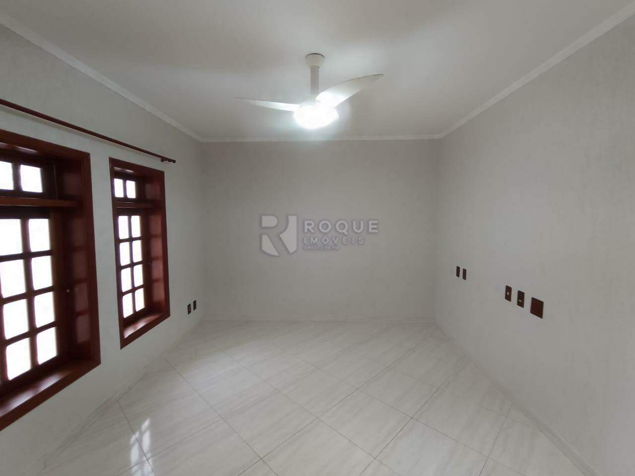 Casa Residencial para aluguel no bairro Vila Primavera: Sala de TV