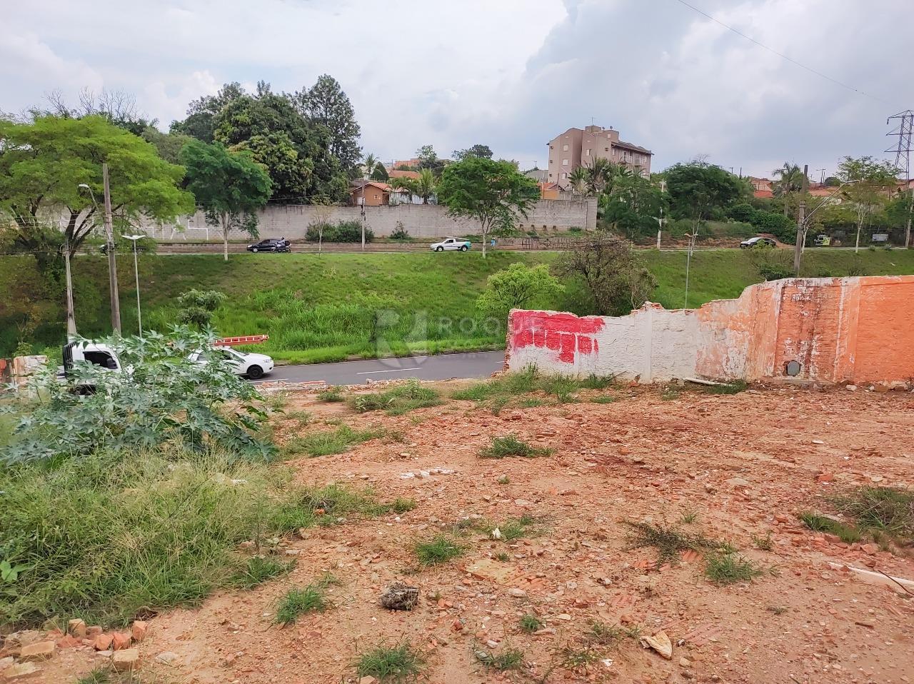 Terreno à venda no bairro Jardim Santa Cecília: 