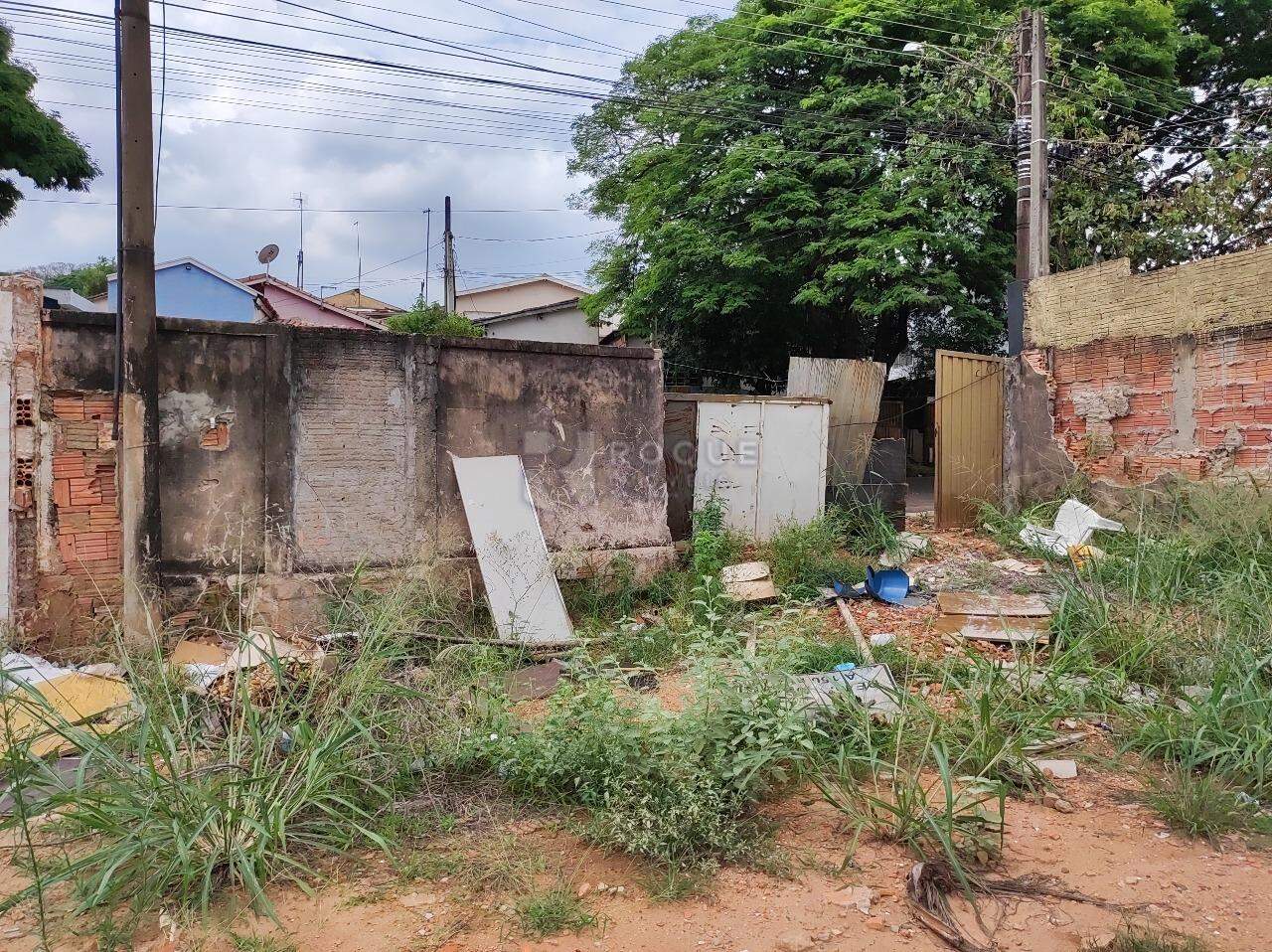 Terreno à venda no bairro Jardim Santa Cecília: 