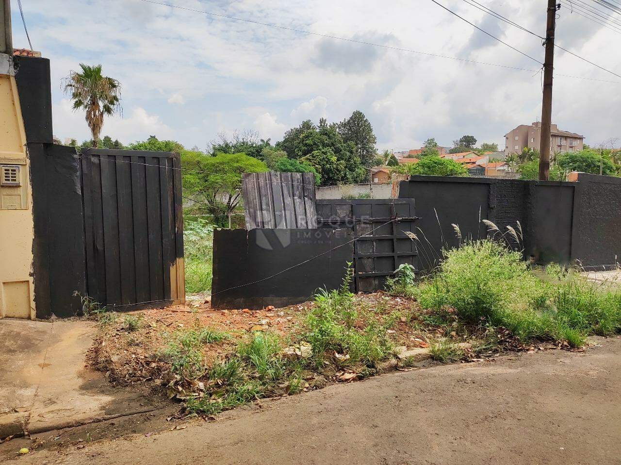Terreno à venda no bairro Jardim Santa Cecília: 