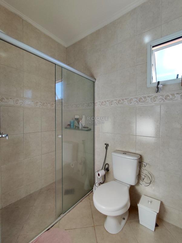 Casa em condomínio à venda no bairro Jardim do Lago: WC SUÍTE