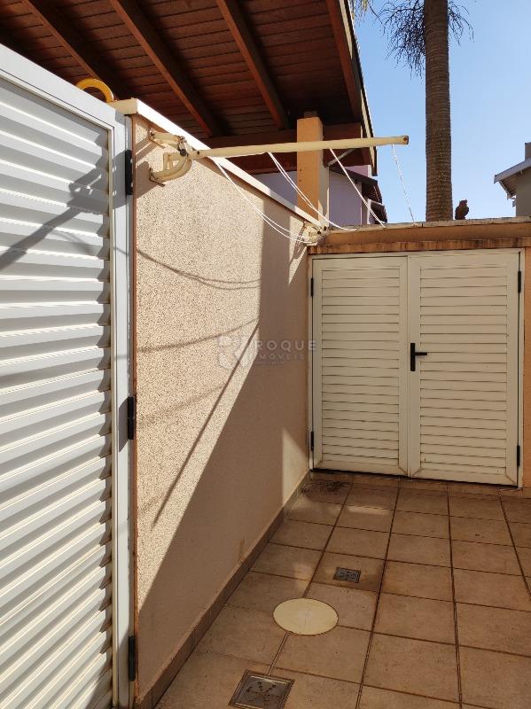 Casa em condomínio à venda no bairro Jardim do Lago: ÁREA DE VARAL