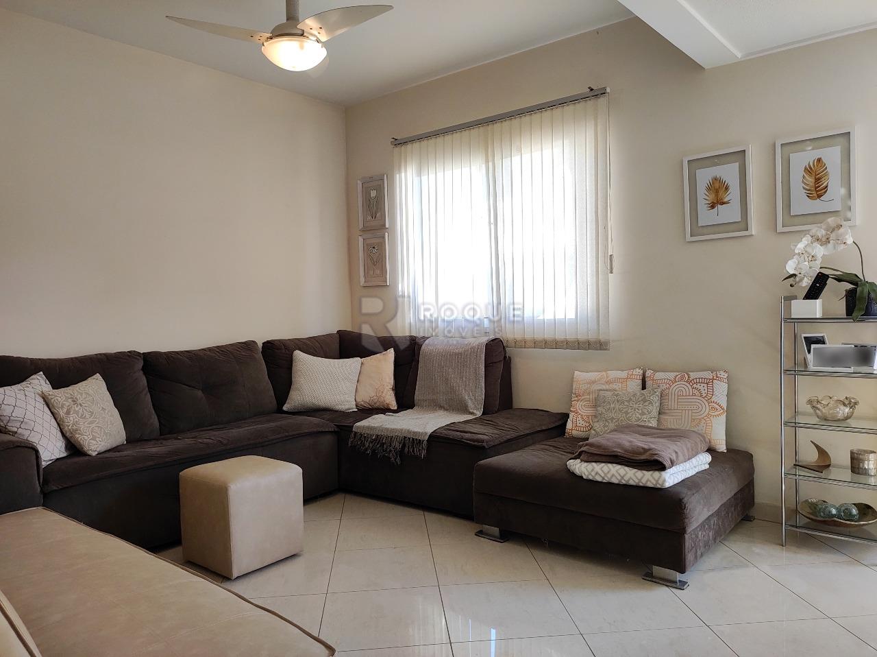 Casa em condomínio à venda no bairro Jardim do Lago: SALA DE TV