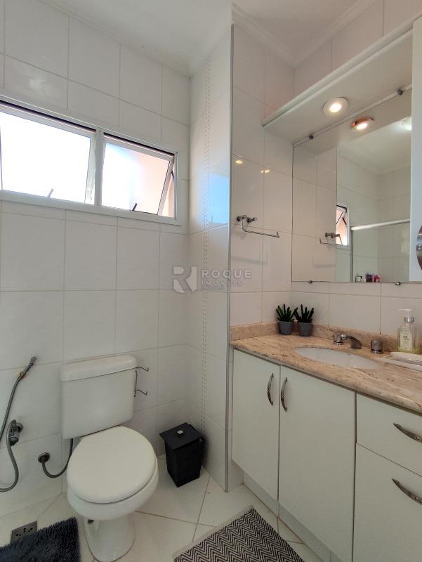 Casa em condomínio à venda no bairro Jardim do Lago: BANHEIRO SOCIAL