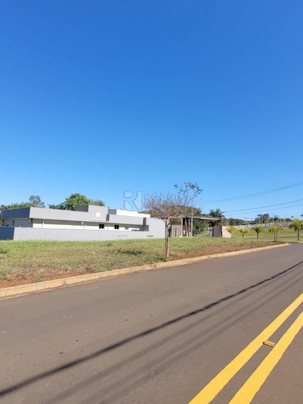 Terreno em condomínio à venda no bairro Residencial Florisa: 