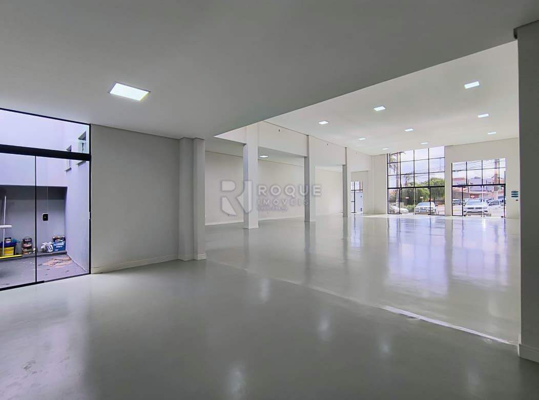 Barracão/Galpão para aluguel no bairro Jardim Elisa Fumagalli: Salão