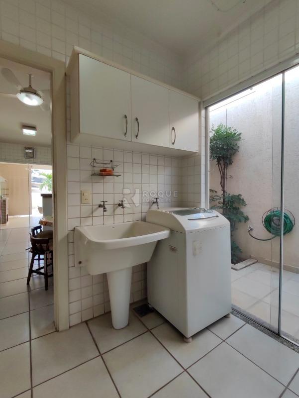 Casa em condomínio à venda no bairro Jardim Residencial Alto Da Capela: LAVANDERIA