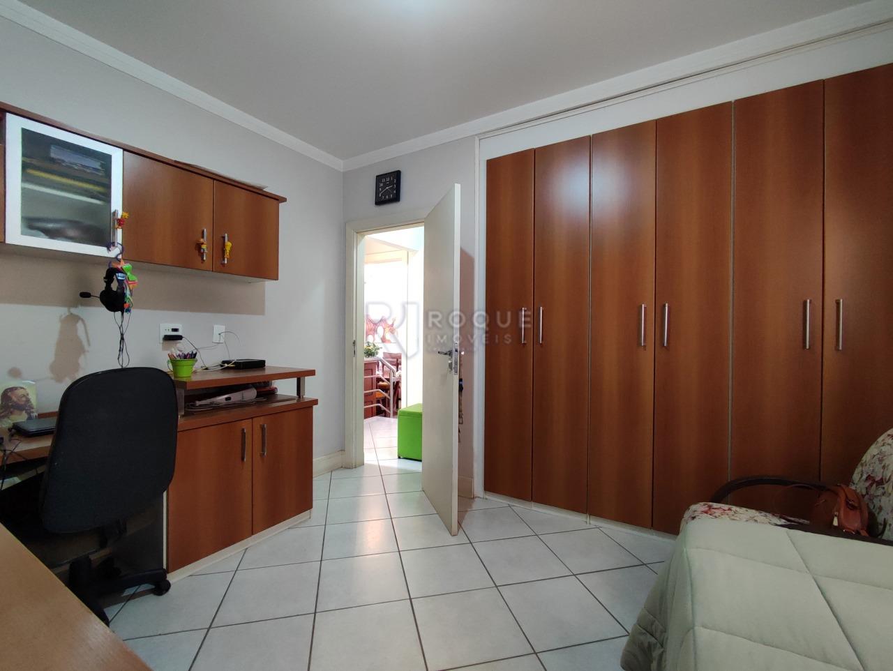 Casa em condomínio à venda no bairro Jardim Residencial Alto Da Capela: DORMITÓRIO