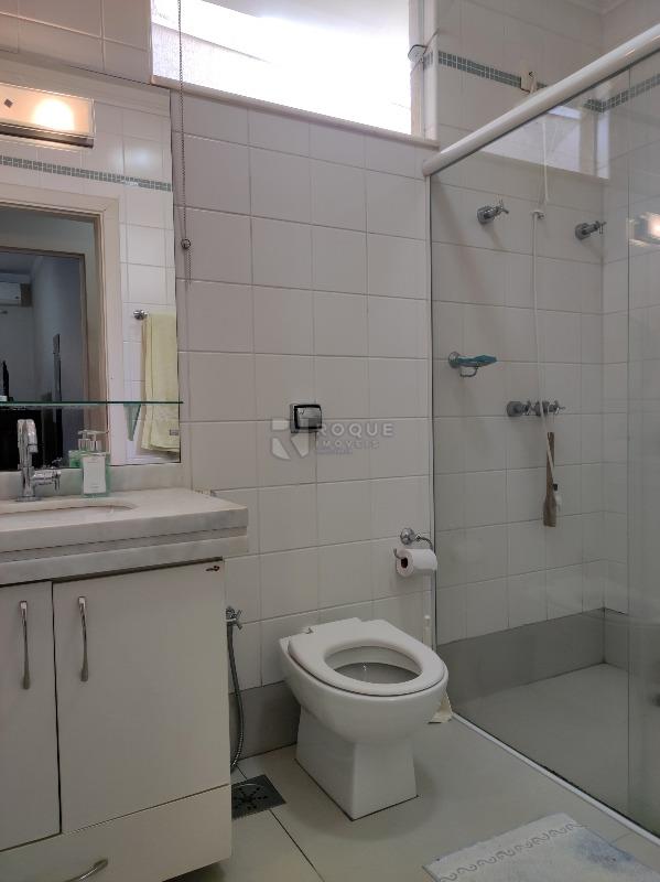 Casa em condomínio à venda no bairro Jardim Residencial Alto Da Capela: BANHEIRO SOCIAL