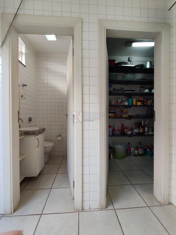 Casa em condomínio à venda no bairro Jardim Residencial Alto Da Capela: WC SOCIAL / DESPENSA