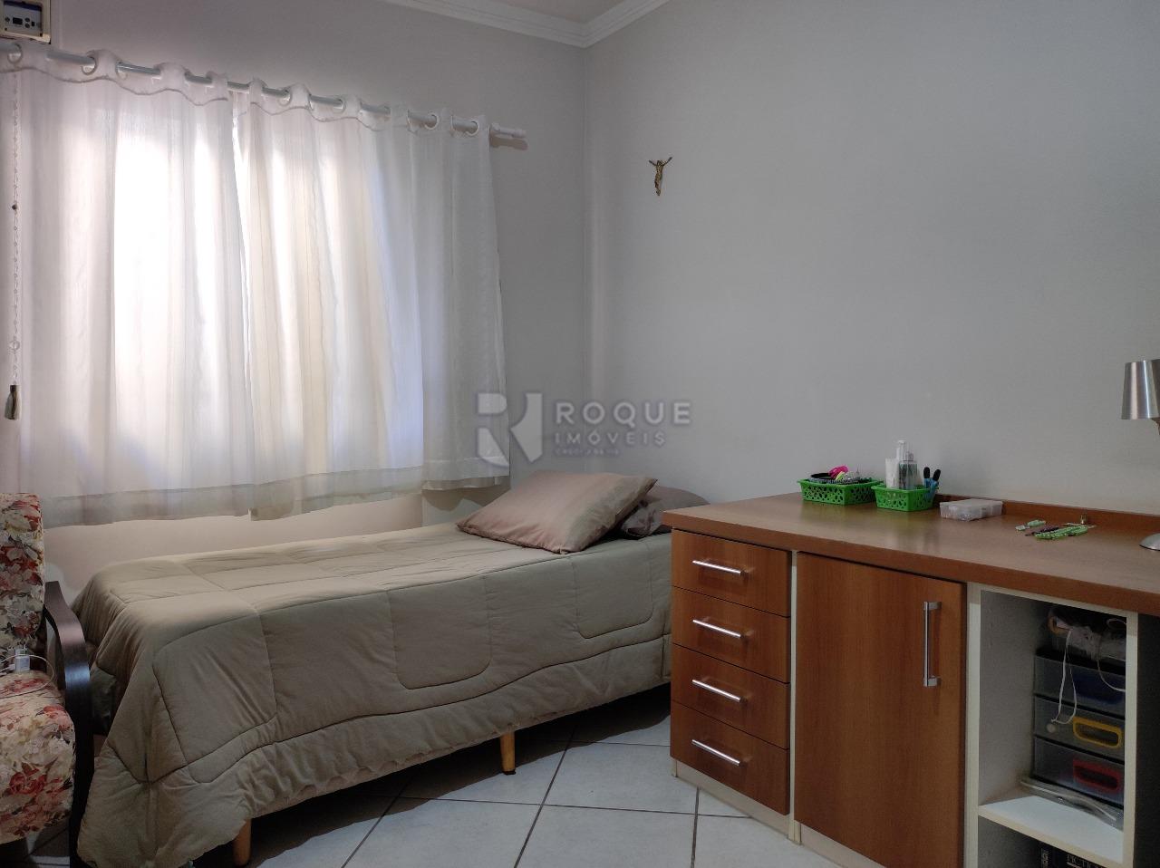 Casa em condomínio à venda no bairro Jardim Residencial Alto Da Capela: DORMITÓRIO