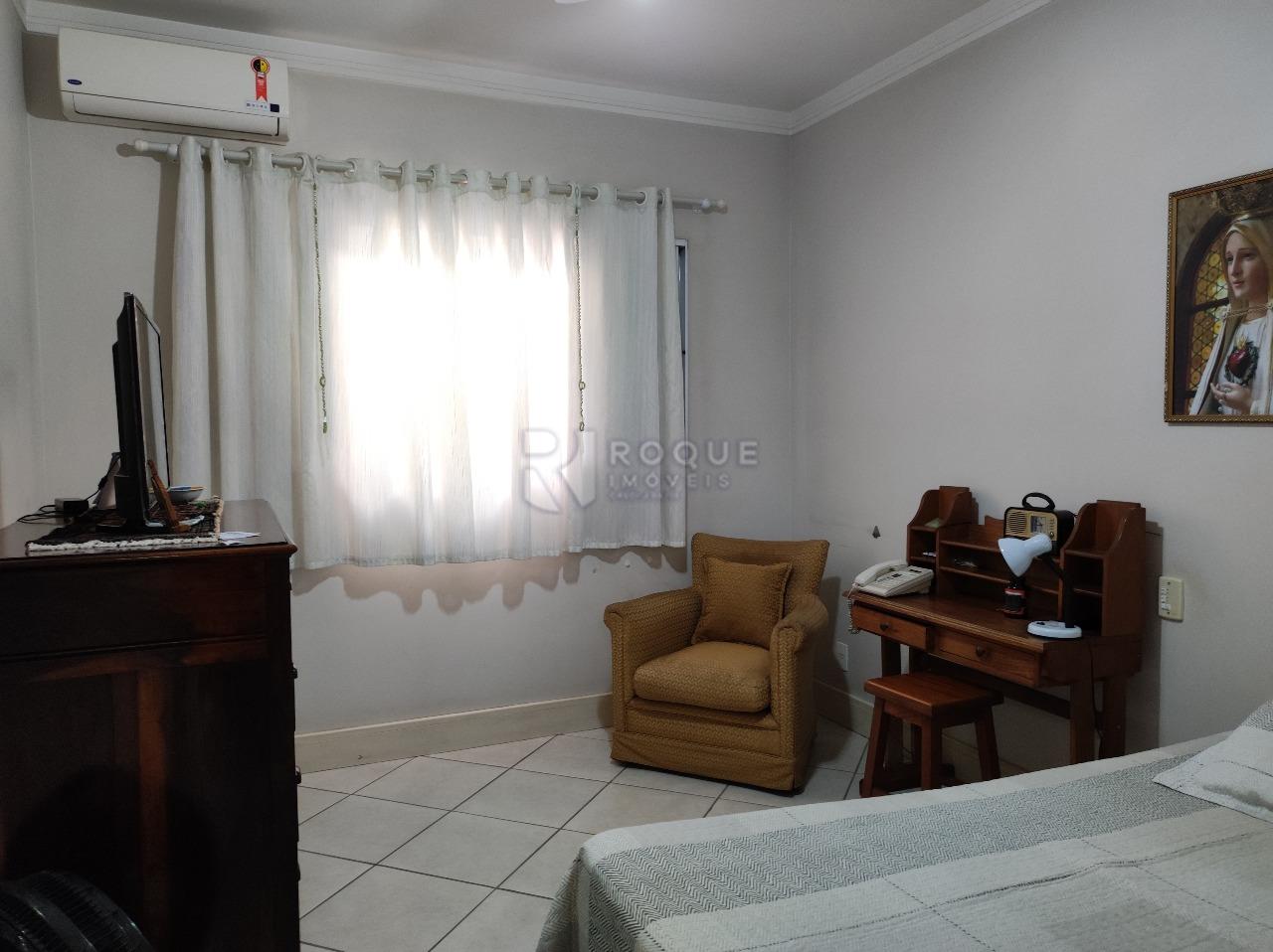 Casa em condomínio à venda no bairro Jardim Residencial Alto Da Capela: DORMITÓRIO