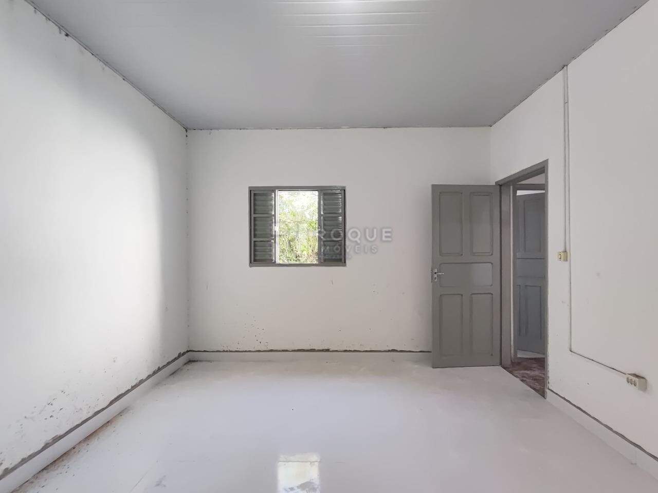 Casa Residencial para aluguel no bairro Vila Queiroz: Dormitório 01