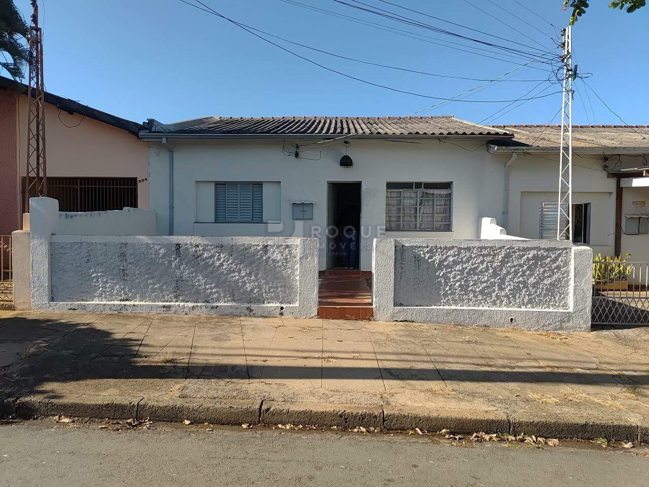 Casa Residencial para aluguel no bairro Vila Queiroz: Fachada
