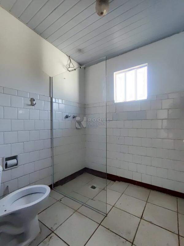 Casa Residencial para aluguel no bairro Vila Queiroz: Wc social 
