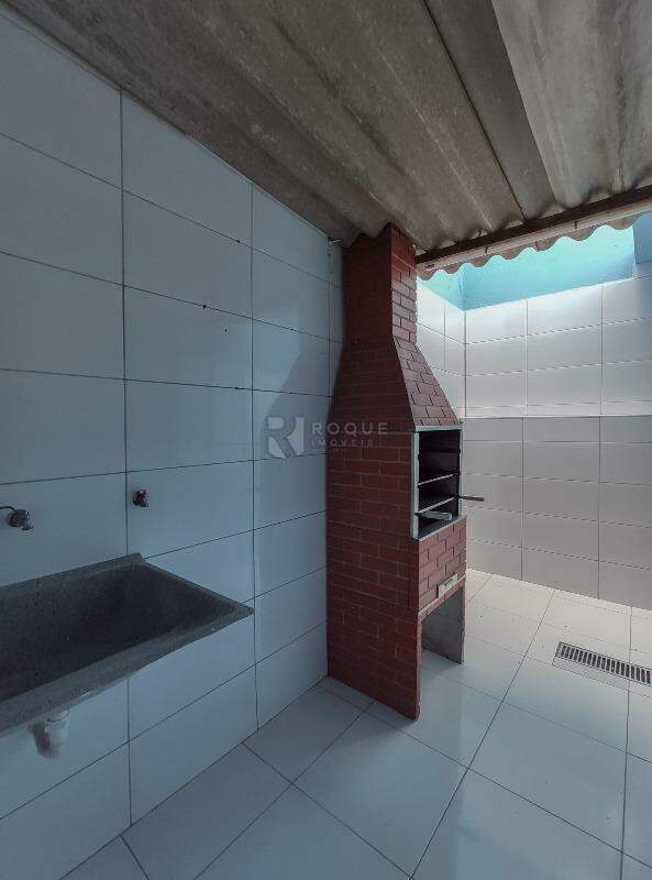 Casa Residencial para aluguel no bairro Jardim Residencial Graminha II: Área de serviço 