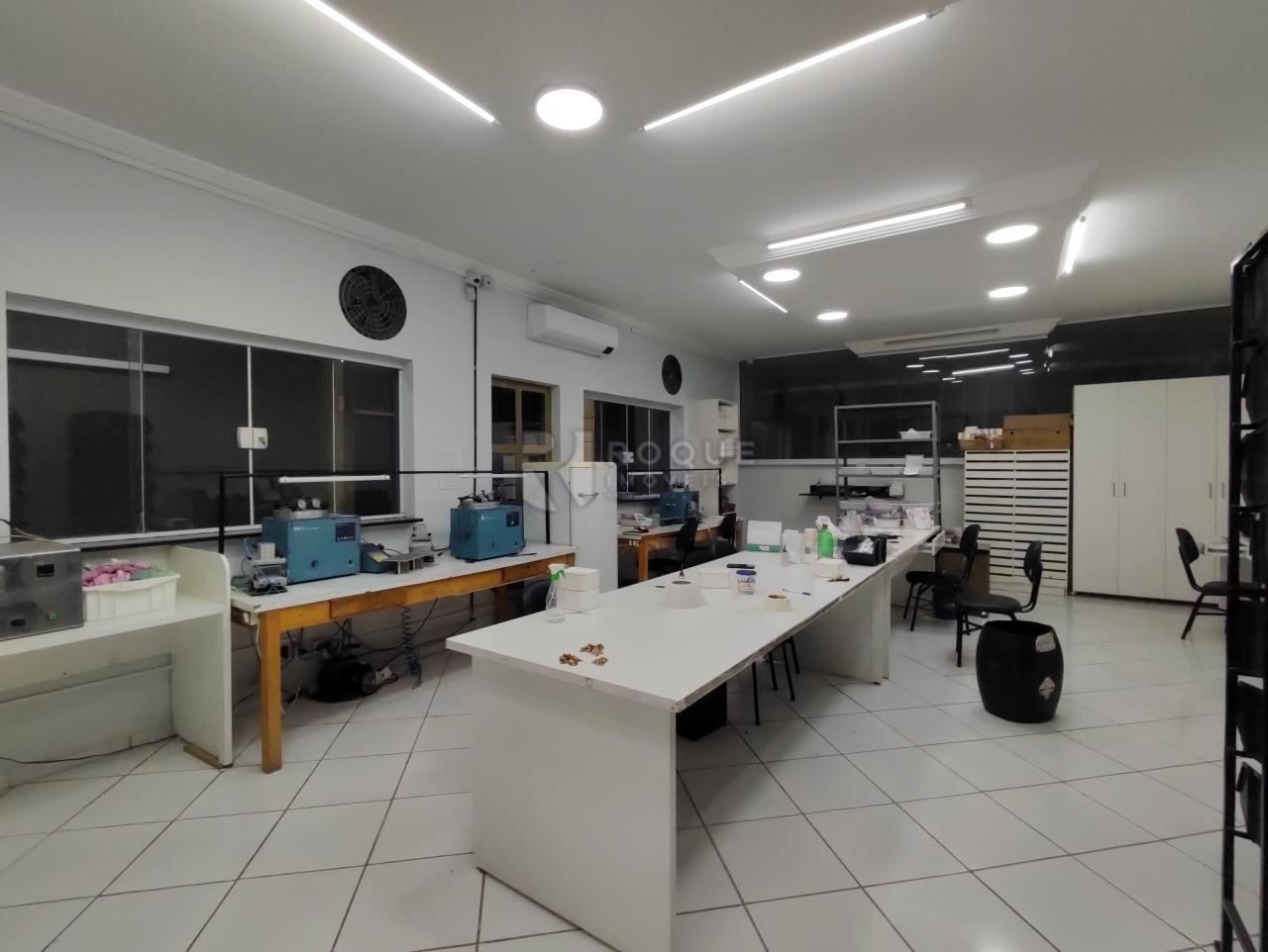 Barracão/Galpão à venda no bairro Vila Santa Lina: 