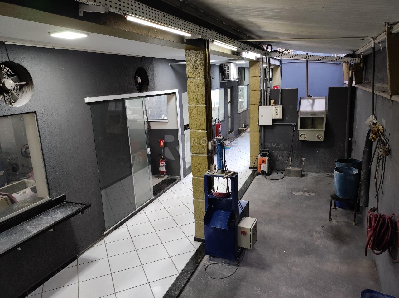 Barracão/Galpão à venda no bairro Vila Santa Lina: 