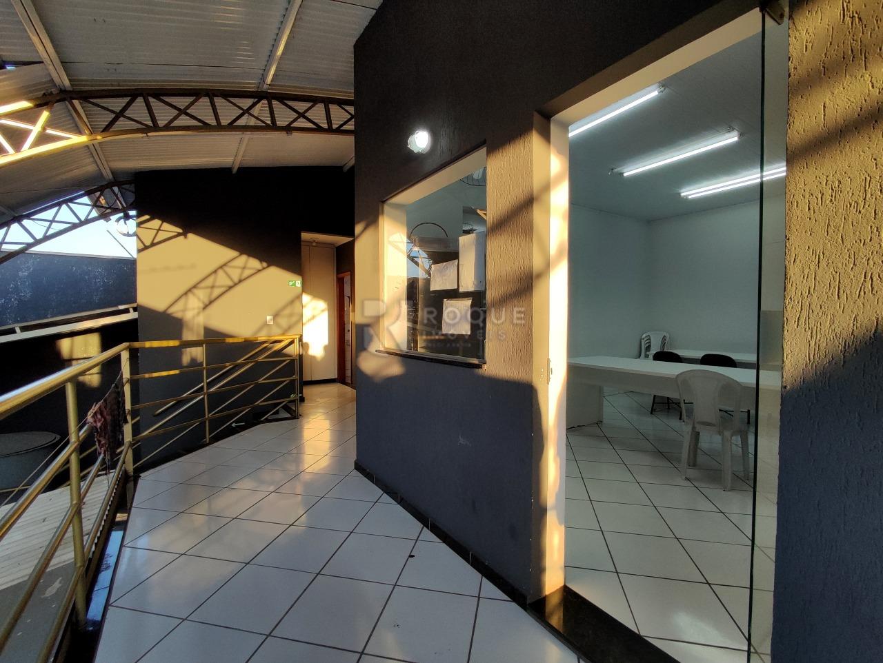 Barracão/Galpão à venda no bairro Vila Santa Lina: MEZANINO