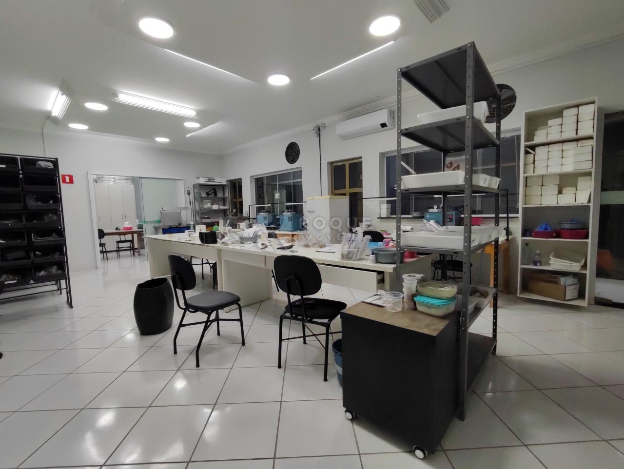 Barracão/Galpão à venda no bairro Vila Santa Lina: 