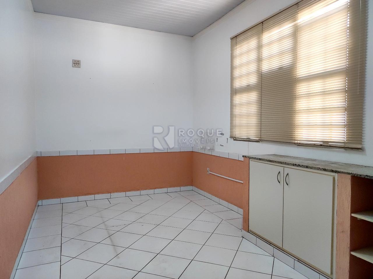 Casa Comercial à venda no bairro Centro: SALA 4