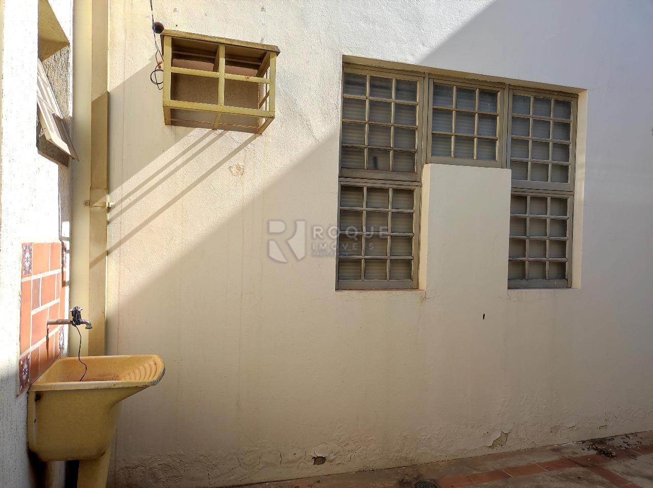 Casa Comercial à venda no bairro Centro: LAVATÓRIO