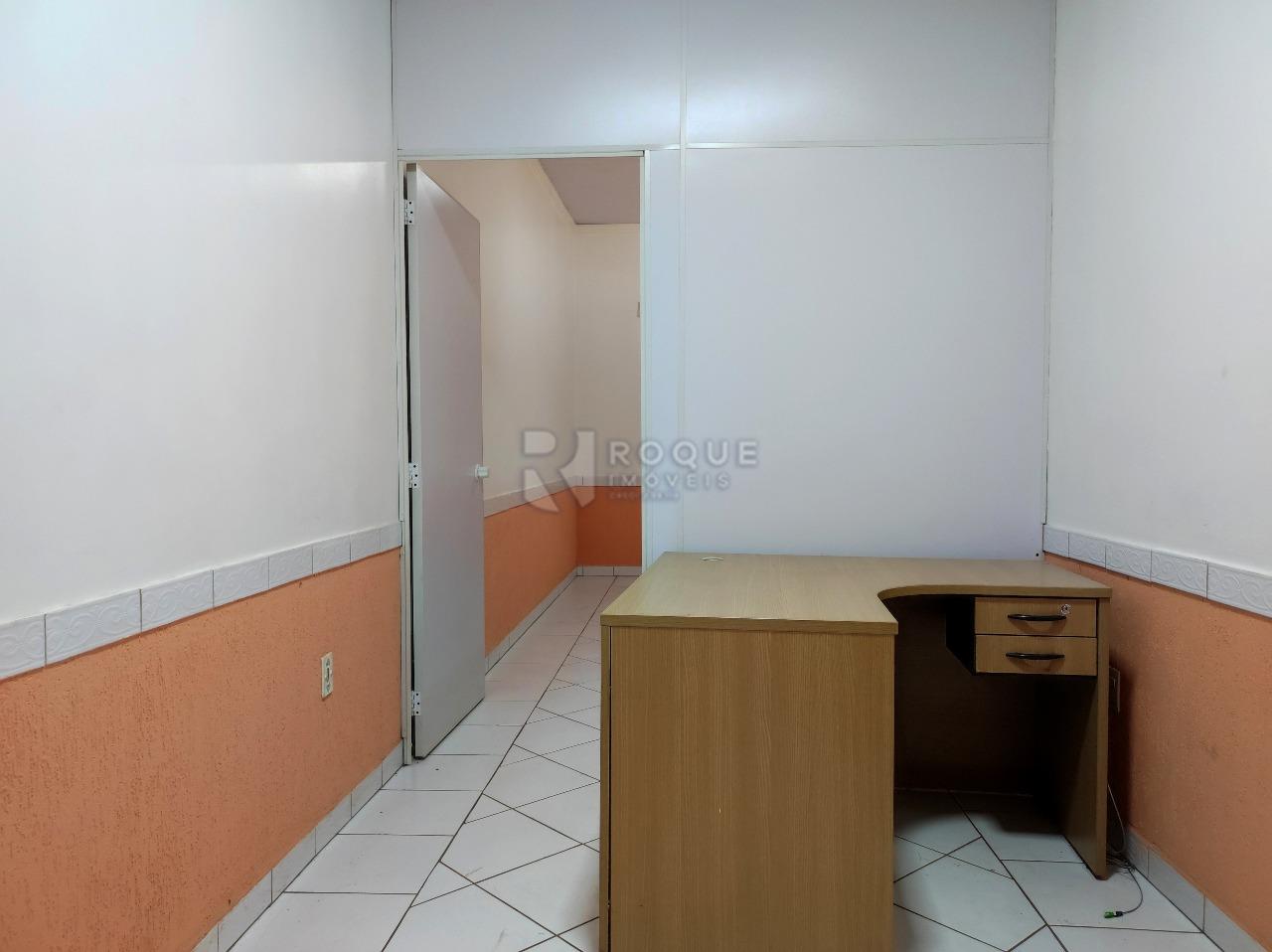 Casa Comercial à venda no bairro Centro: SALA 3