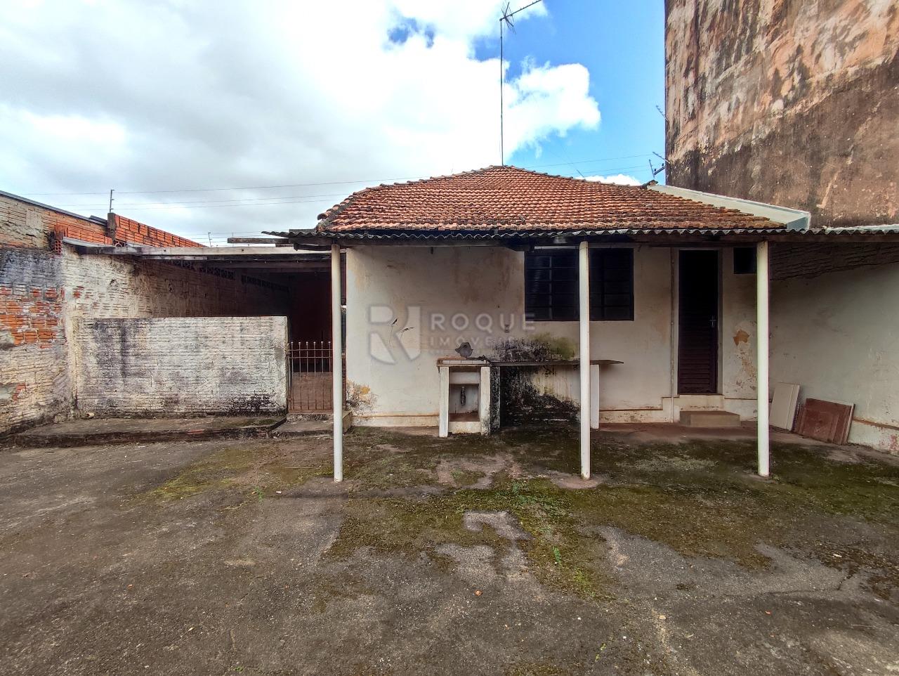 Casa Comercial à venda no bairro Jardim Nossa Senhora de Fátima: FUNDOS