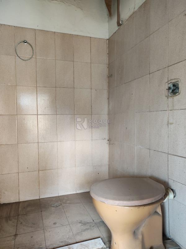 Casa Comercial à venda no bairro Jardim Nossa Senhora de Fátima: BANHEIRO SOCIAL