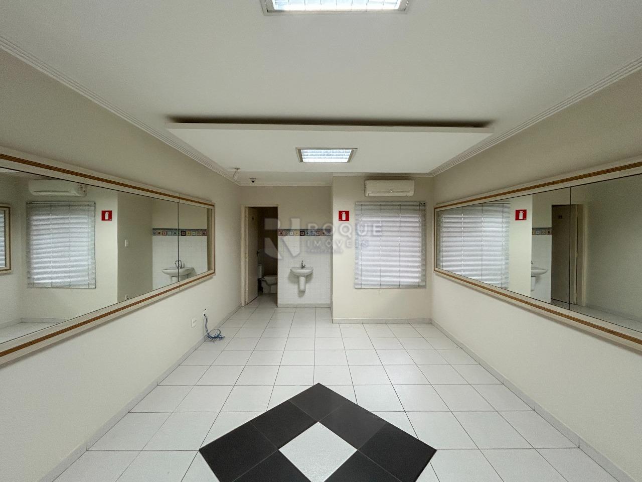 Salão para aluguel no bairro Centro: Sala 3 segundo andar 