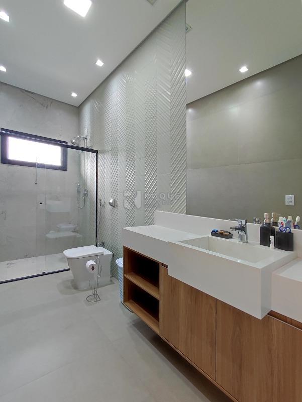 Casa em condomínio à venda no bairro Residencial Casalbuono: WC SUÍTE 3